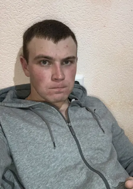 Я Евгений, 30, из Владикавказа, ищу знакомство для приятного времяпровождения