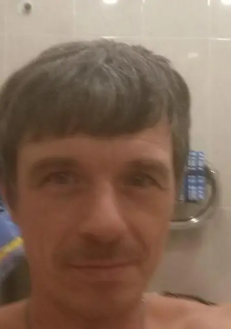 Я Виталий, 46, знакомлюсь без обязательств в Сургуте