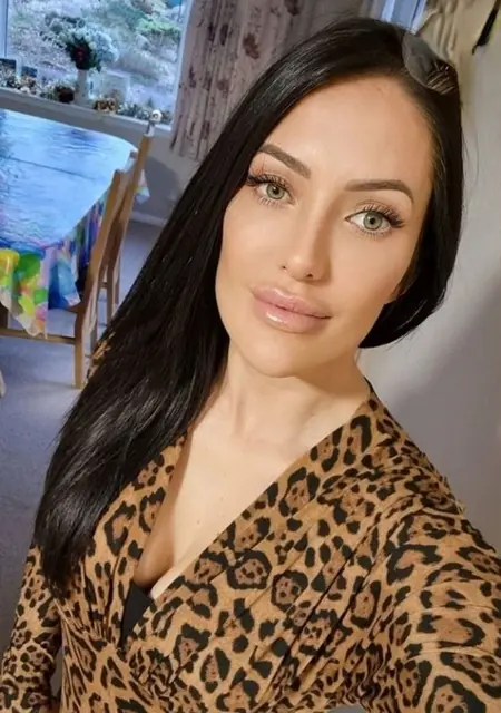 Nicki из Лондона, мне 38, познакомлюсь