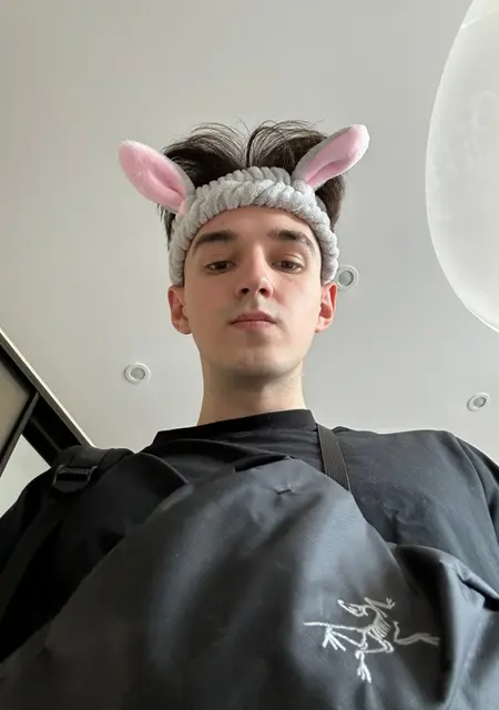 Игорь из Мурино, мне 23, познакомлюсь без обязательств