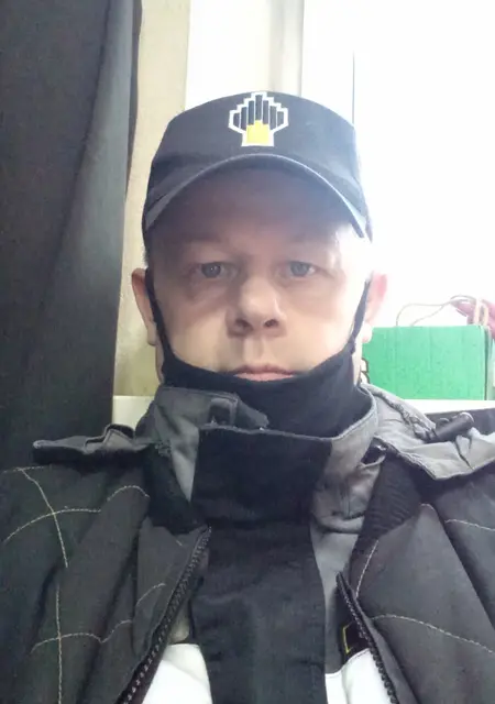 Олег из Протвина, мне 51, познакомлюсь без обязательств