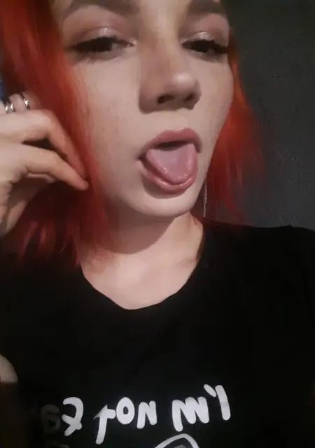 Я Лиза, 23, из Смоленска, ищу знакомство для вирта