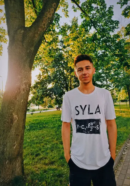 Роман из Броваров, ищу на сайте знакомства на одну ночь