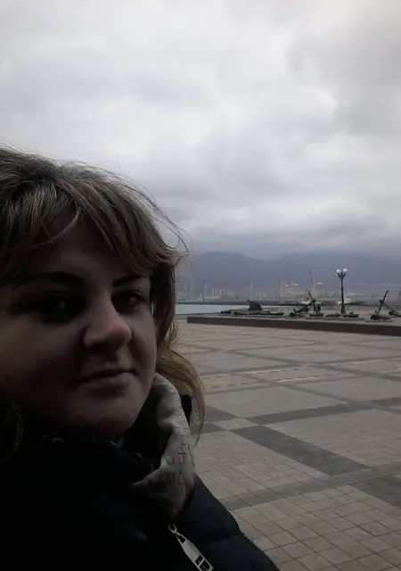 Ксения из Новороссийска, мне 39, познакомлюсь для общения