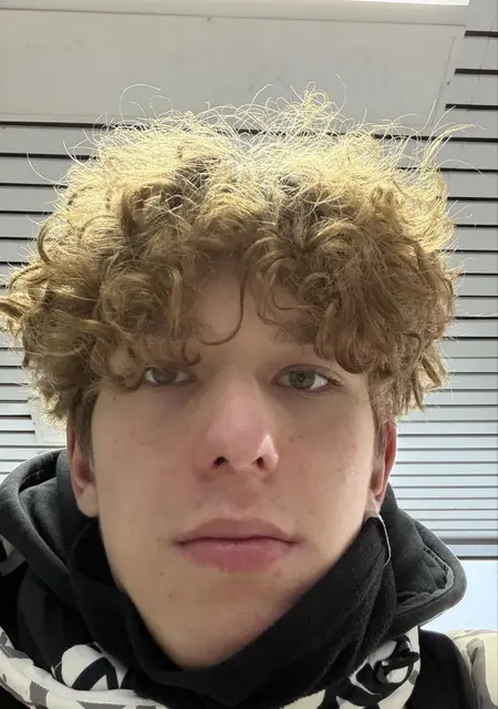 Я Matvey, 18, из Черкизова, ищу знакомства без обязательств