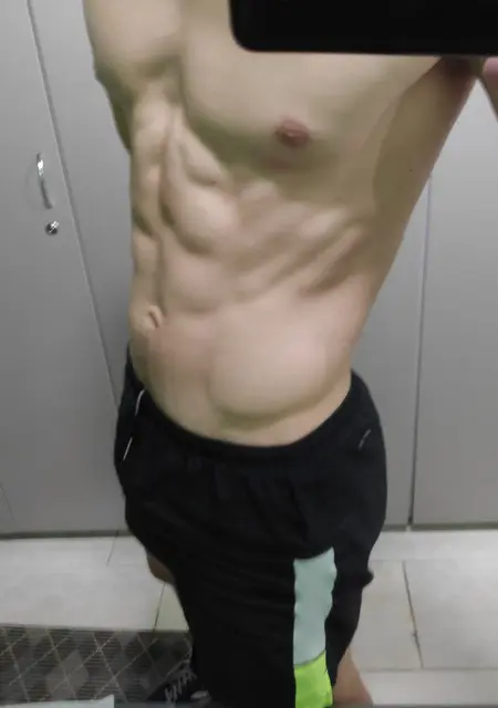 Дима из Красноперекопска, ищу на сайте знакомства на одну ночь