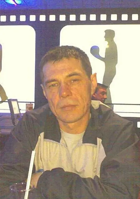 Я Филип, 54, знакомлюсь для приятного времяпровождения в Екатеринбурге