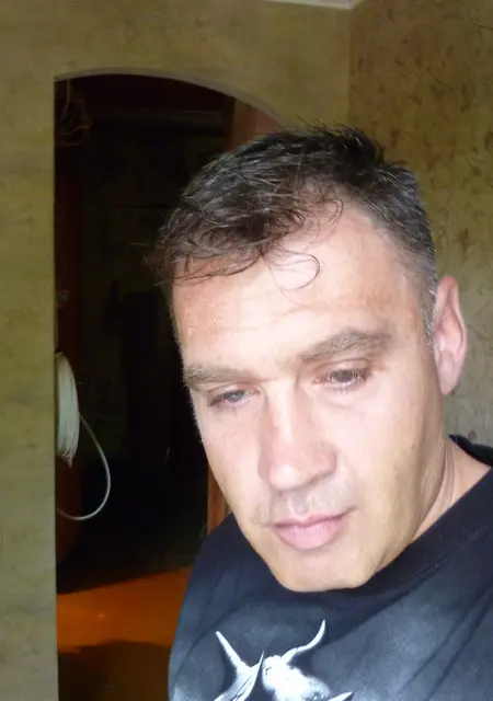 Роман из Симферополя, мне 52, познакомлюсь для вирта