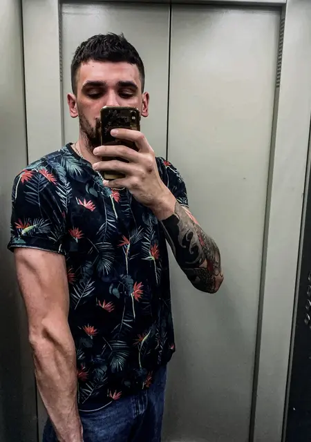 Я Sasha, 28, из Кургана, ищу знакомства на одну ночь