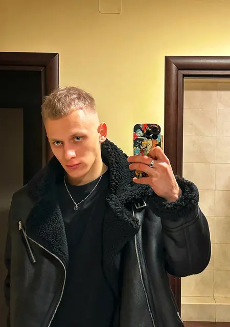 Денис из Иркутска, мне 25, познакомлюсь на одну ночь