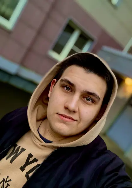 Я Артём, 21, знакомлюсь на одну ночь в Балакове