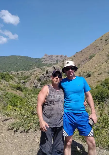 Я Илья, 37, знакомлюсь на одну ночь в Воронеже