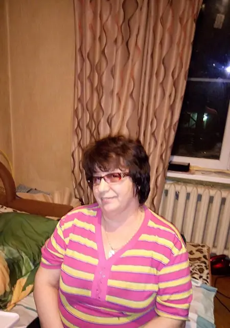 Я Лариса, 63, знакомлюсь для дружбы в Москве