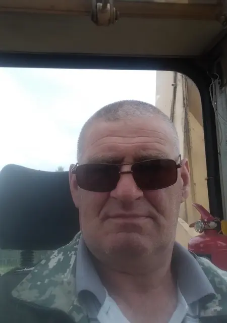 Я Вячеслав, 59, из Екатеринбурга, ищу знакомства на одну ночь