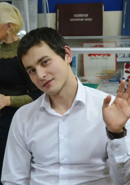 Я Артём, 31, знакомлюсь для вирта в Зеленокумске