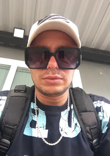 Я Олег, 36, из Партизанска, ищу знакомство для постоянных отношений