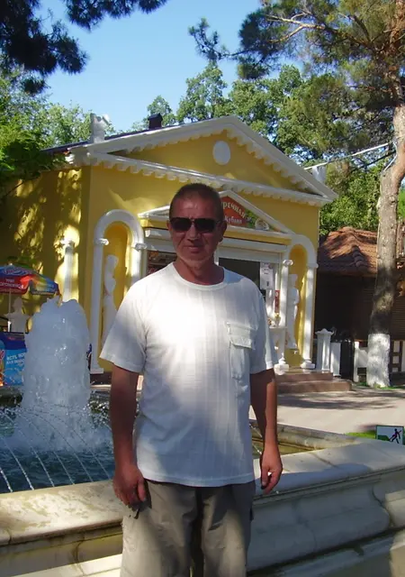 Александр из Михайловска, ищу на сайте знакомства на одну ночь