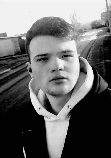 Дмитрий из Орла, мне 23, познакомлюсь на одну ночь