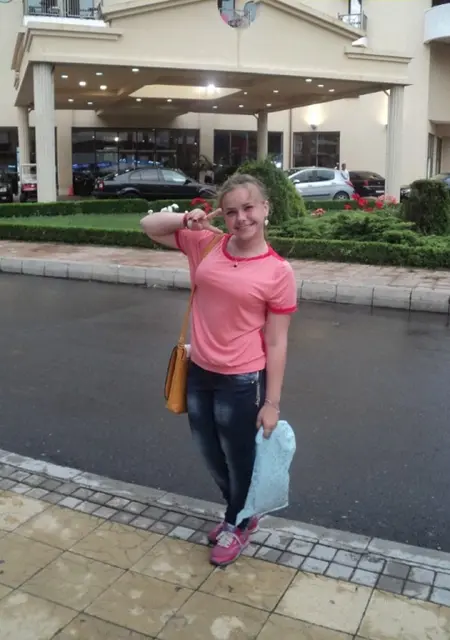 Я Настя, 25, знакомлюсь для постоянных отношений в Рязани