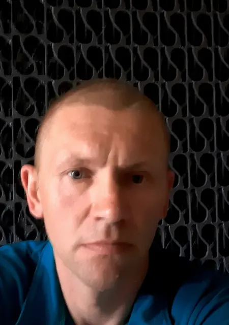 Я Роман, 46, знакомлюсь для дружбы в Азове