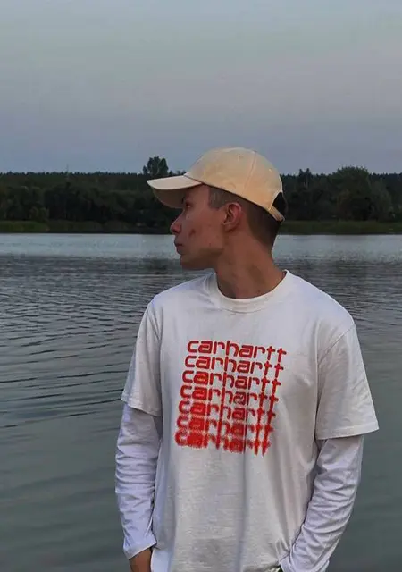 Илья из Орла, ищу на сайте приятное времяпровождение