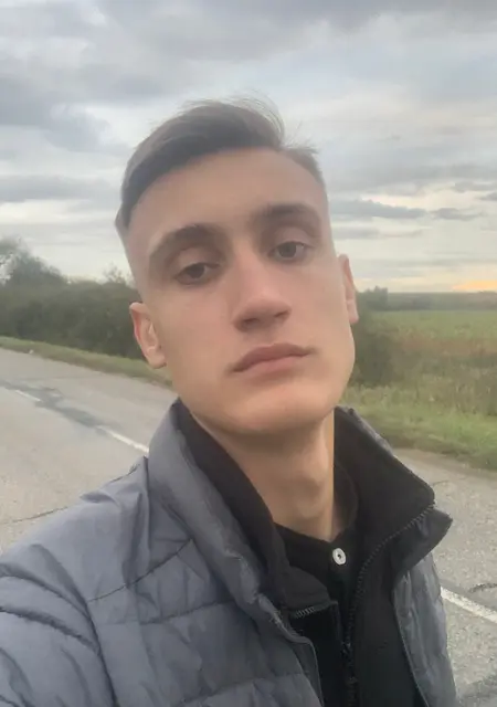 Я Салават, 21, из Саранска, ищу знакомства на одну ночь