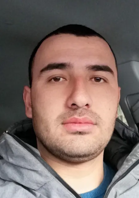 Я Артем, 34, знакомлюсь на одну ночь в Артеме