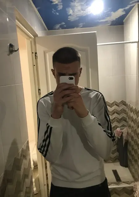 Данил из Михайловска, мне 22, познакомлюсь на одну ночь