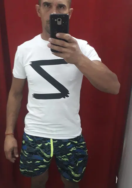 Я Максим, 43, знакомлюсь без обязательств в Новосибирске