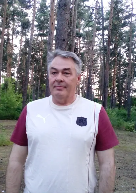 Мурат из Липецка, мне 58, познакомлюсь на одну ночь