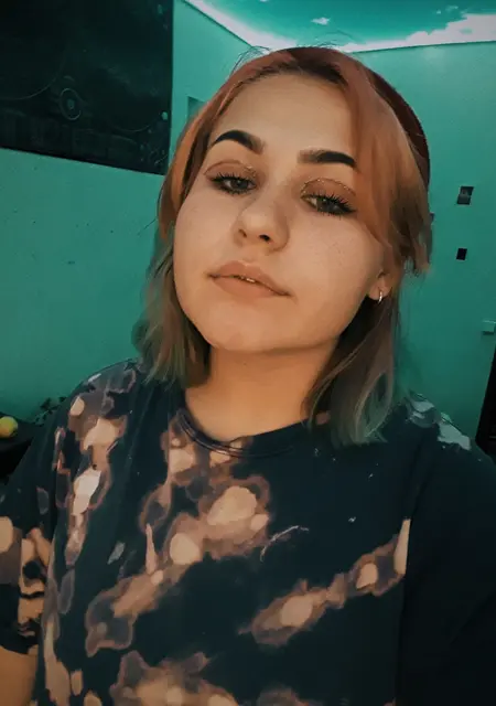Я Ярослава, 24, из Севастополя, ищу знакомство для приятного времяпровождения