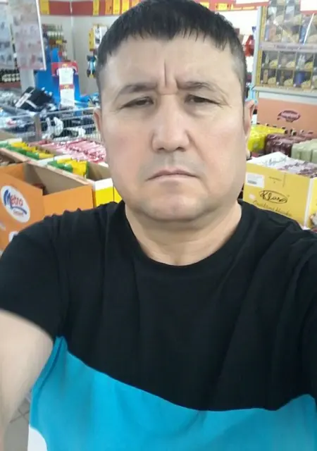 Я Узб Хор, 42, из Праги, ищу знакомство