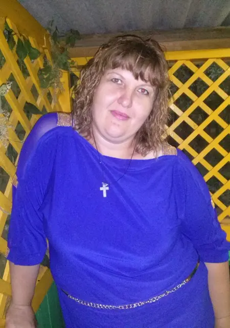 Юлия из Петровска, мне 47, познакомлюсь для дружбы