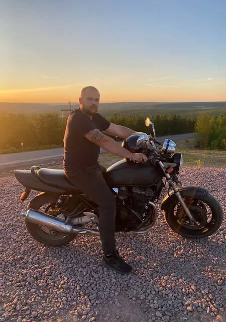 Я Александр, 30, знакомлюсь на одну ночь в Новомосковске