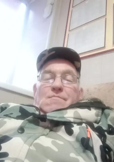 Я Серж, 64, из Екатеринбурга, ищу знакомства на одну ночь