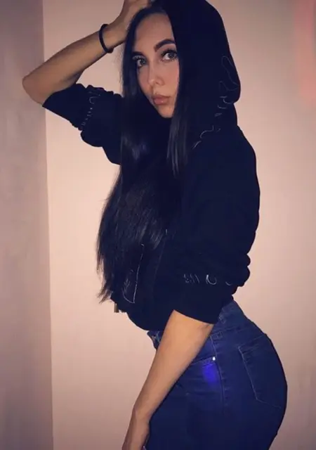 Юлечка из Москвы, мне 28, познакомлюсь на одну ночь