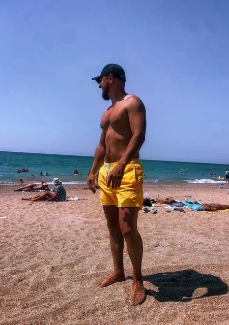 Александр из Белгорода, ищу на сайте знакомства на одну ночь