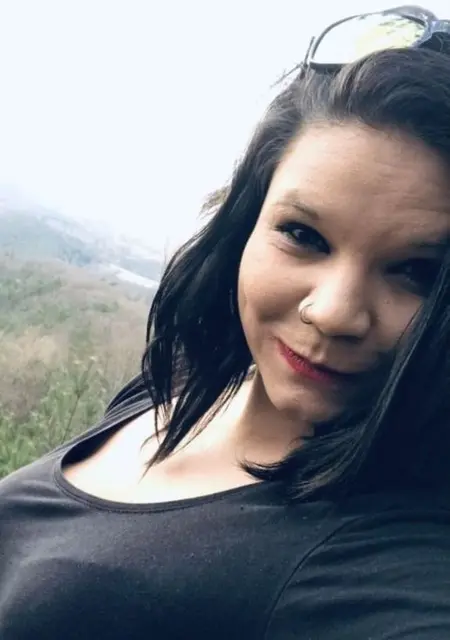 Я Nikol, 24, из Праги, ищу знакомство