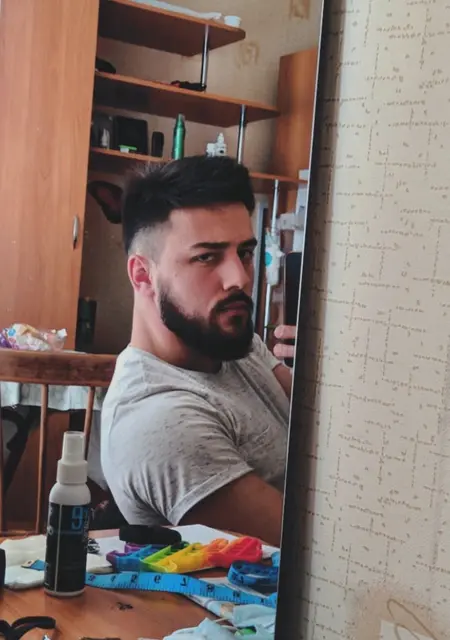 Тимур из Уссурийска, мне 26, познакомлюсь для вирта