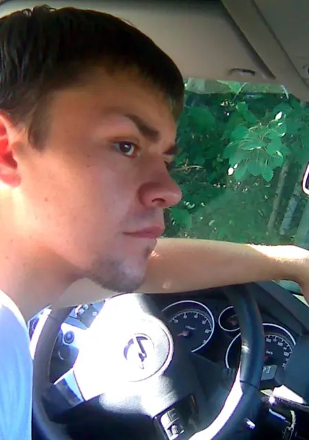 Я Денис, 38, из Тулы, ищу знакомства на одну ночь