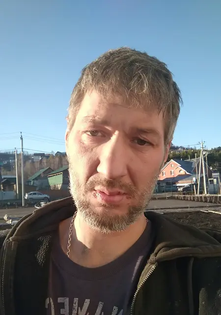 Я Vova, 39, из Горно-Алтайска, ищу знакомства без обязательств