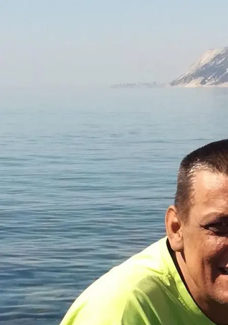 Юрий из Ванина, мне 47, познакомлюсь на одну ночь