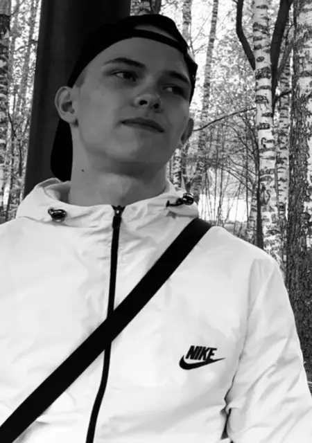 Никита из Смоленска, мне 21, познакомлюсь на одну ночь