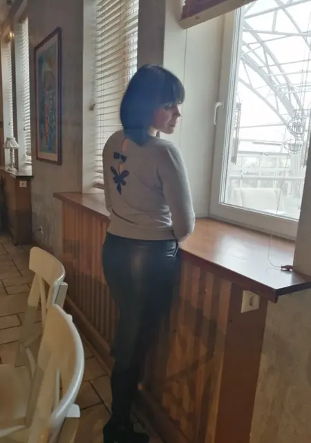 Лена из Иванова, ищу на сайте дружбу