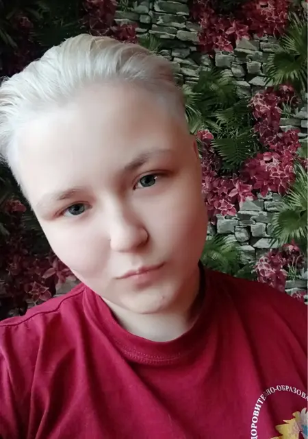 Я Виолетта, 22, знакомлюсь без обязательств в Санкт-Петербурге