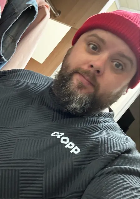 Сергей из Горно-Алтайска, мне 34, познакомлюсь для приятного времяпровождения