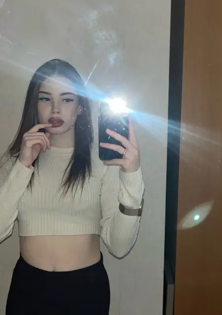 Софья из Санкт-Петербурга, ищу на сайте знакомства без обязательств