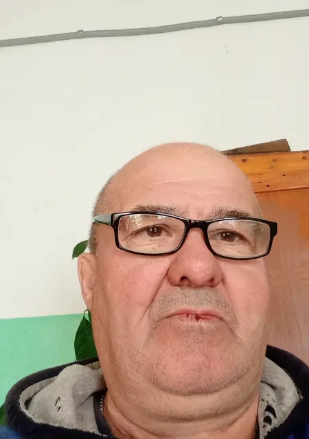 Алег из Екатеринбурга, мне 60, познакомлюсь для постоянных отношений