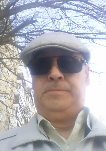 Ринат из Екатеринбурга, мне 62, познакомлюсь без обязательств