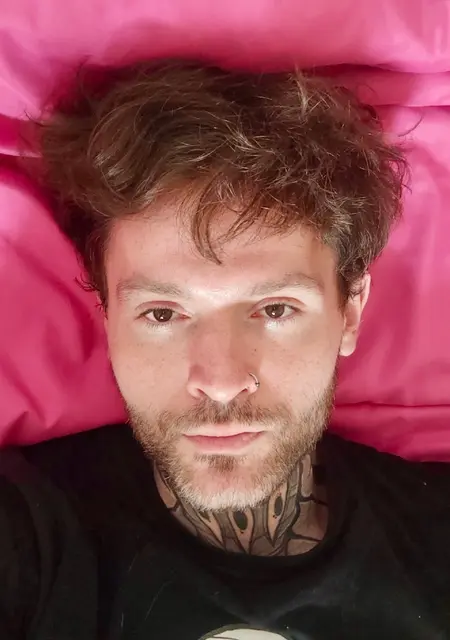 Я Vlad, 32, знакомлюсь на одну ночь в Киришах